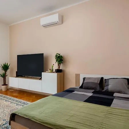 Family With Free Parking Daire Budapeşte